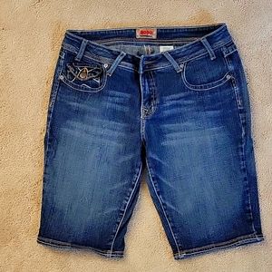 No Boundaries jean shorts